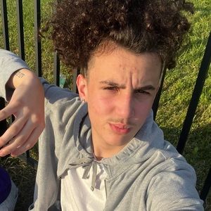 Meet your Posher, Tyler